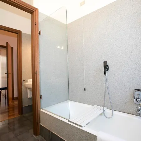 Sleeps 4 T569801 Tremezzo