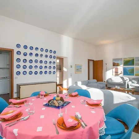 Sleeps 4 T569801 * Tremezzo